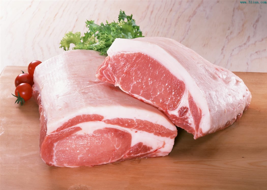 为什么猪肉切开发黄 (为什么猪肉切开是发绿 猪肉变绿色后煮熟还能吃吗)