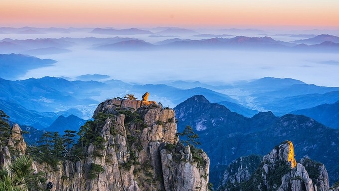 4月去黄山穿什么衣服好 (4月去黄山穿什么合适 2023年四月份适合去黄山旅游吗)