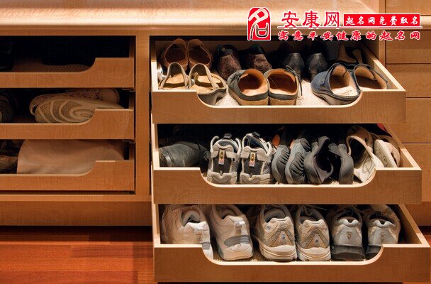 鞋柜放在家里什么位置好 鞋柜可以放在阳台上吗